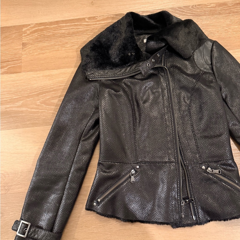 Cache Shimmering Black Leather Jacket - image 4